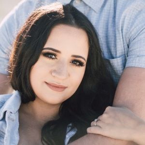 Meet your Posher, Adriana